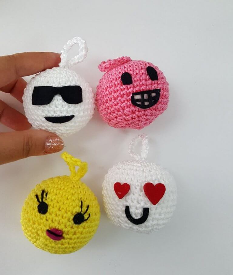 Amigurumi Emoji Anahtarlık Yapımı Örgü Modelleri