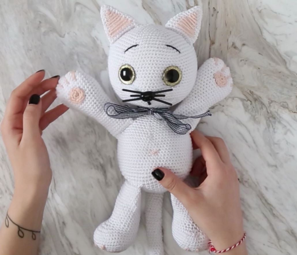 Amigurumi Miyavlayan Kedi Yapımı Örgü Modelleri