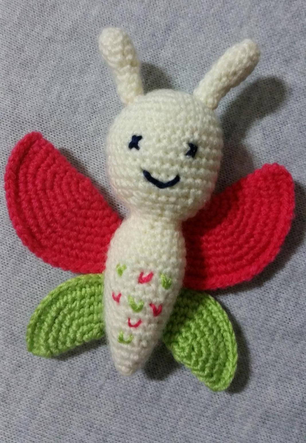 amigurumi-renkli-kelebek-yapimi