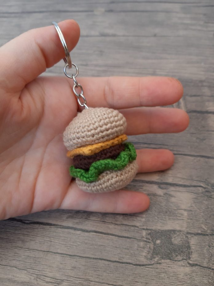 amigurumi-hamburger-anahtarlik-yapimi