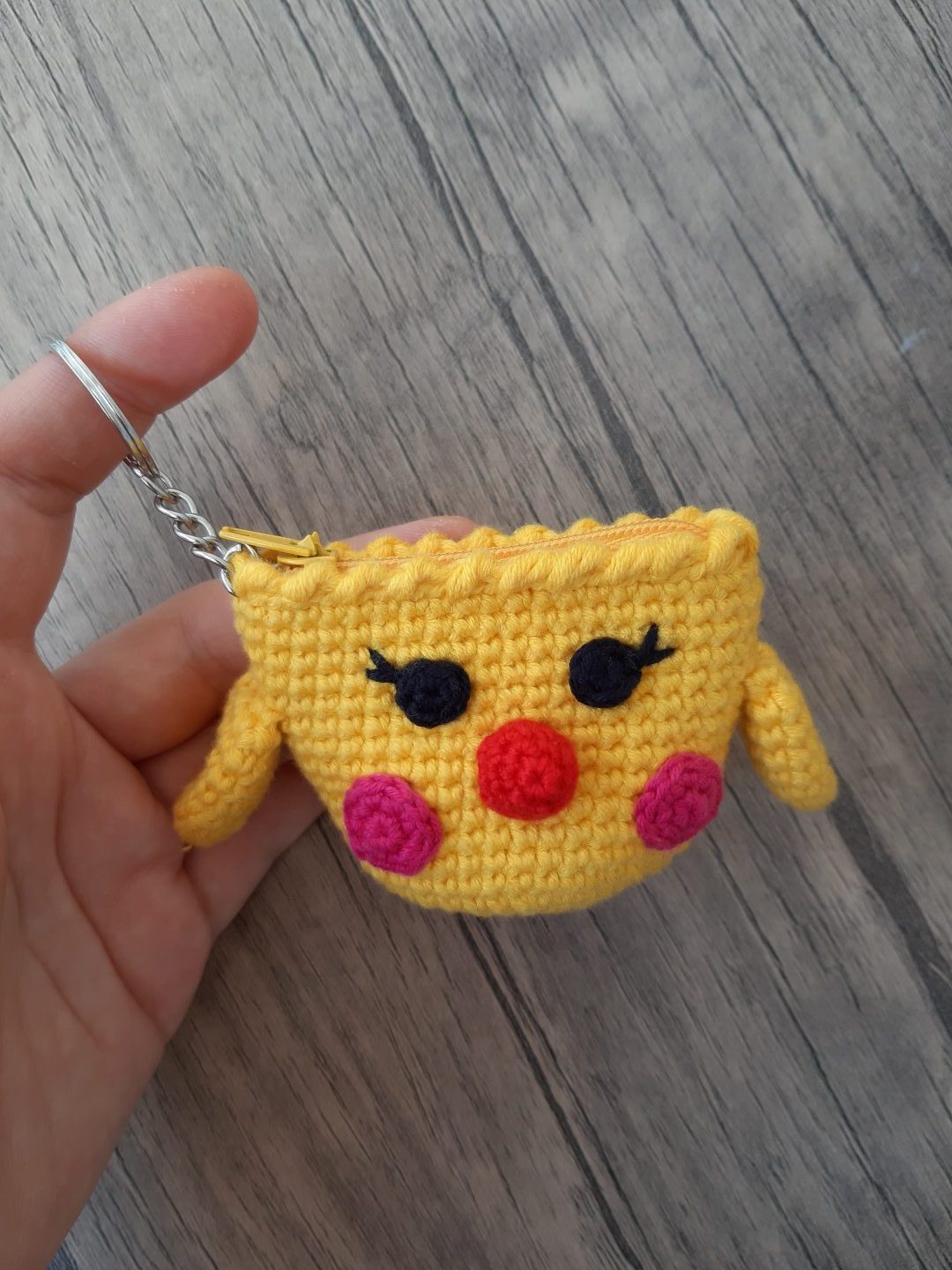 amigurumi-civciv-bozuk-para-cuzdani-yapimi-1