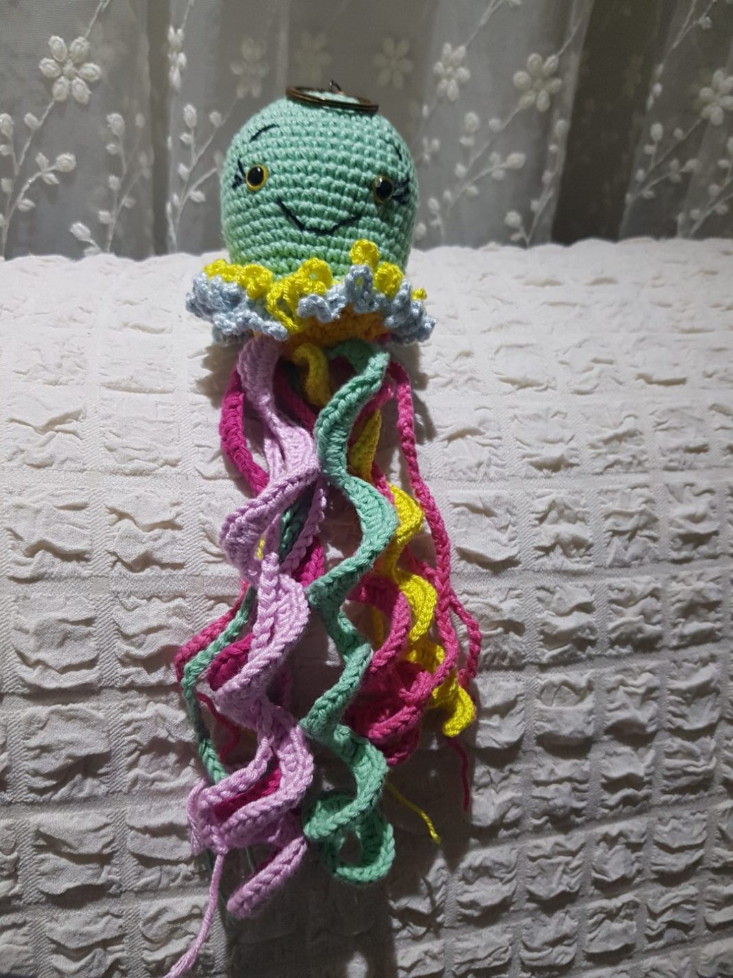 amigurumi-renkli-ahtapot-anahtarlik-yapimi