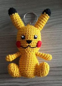 amigurumi-sevimli-pikachu-anahtarlik-yapimi