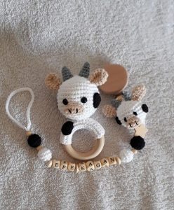 amigurumi-inek-emzik-zinciri-yapimi