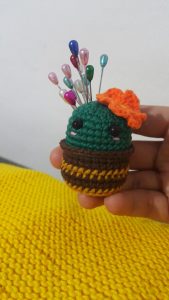 amigurumi-sevimli-kaktus-ignelik-yapimi
